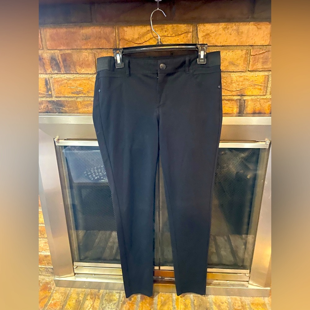 Simply Vera black slacks